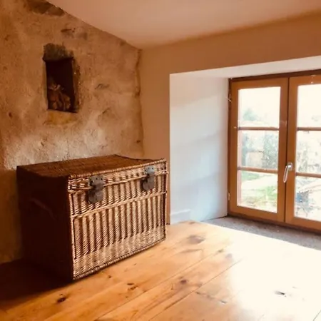 Les Voutes Du Chambon Holiday home Blassac